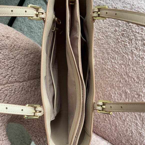 Tory Burch Saffiano Leather Tote/ Light Oak/Excellent Condition - Picture 6 of 16